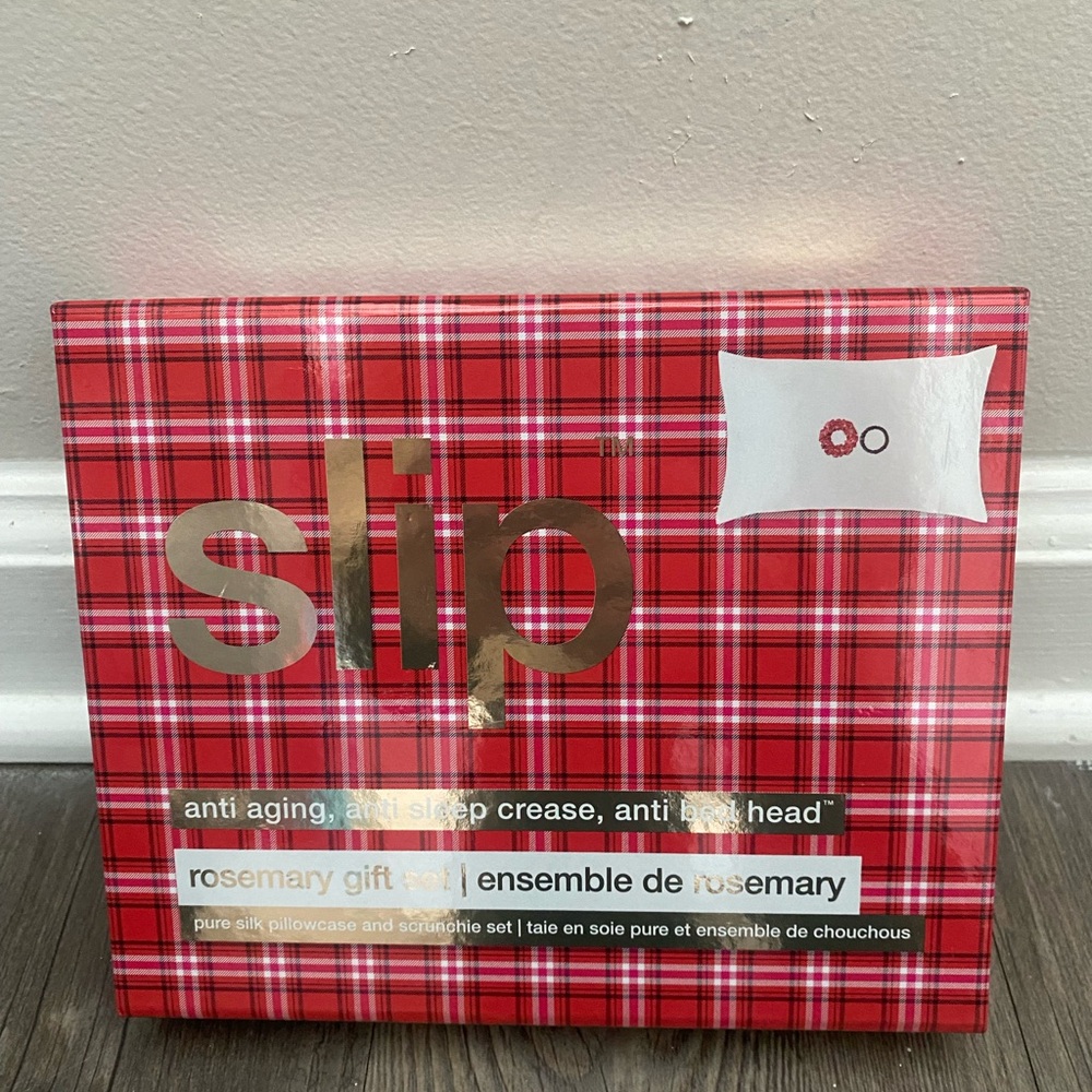 ❗️SALE❗️Slip Red Plaid Silk Pillowcase and Scrunchie Set